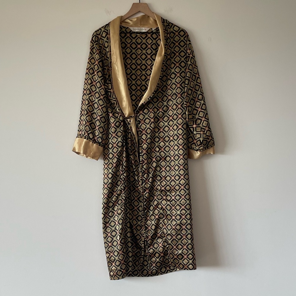 Vintage Victoria’s Secret Night robe. Small